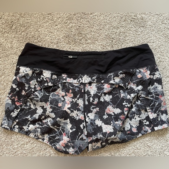 Lululemon speed up shorts. Size 8. - Picture 2 of 4
